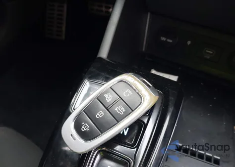 2021 Hyundai Sonata N Line z USA, uszkodzony, nr VIN 5NPEK4JC4MH105813